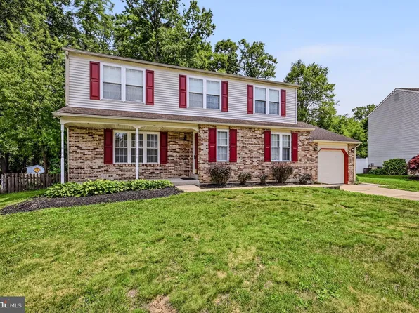 102 Avignon Ct, Newark, DE 19702
