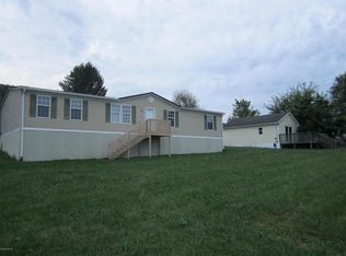 159 Tower St, Pulaski, VA 24301