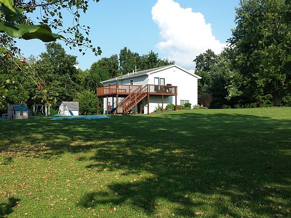 4th image of 108 Apple Meadow Ln