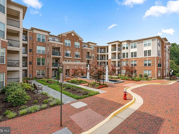 2nd image of 2903 Saintsbury Plz APT 209