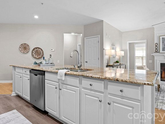 5th image of 3224 Margellina Dr