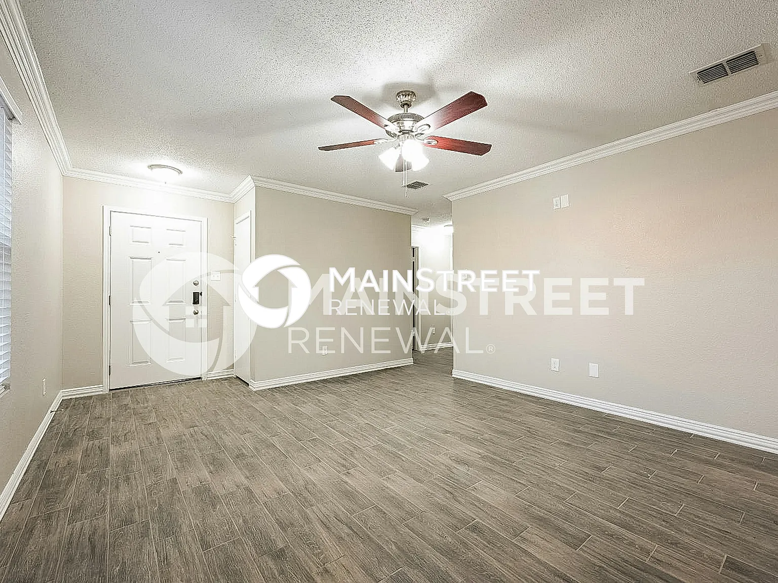 704 Panola Dr — Photo 2