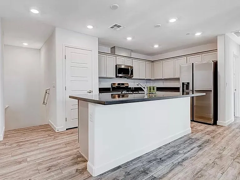 4916 Chidlaw Ave — Photo 5