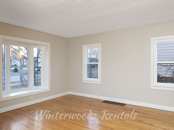 5th image of 1405 Emilie St