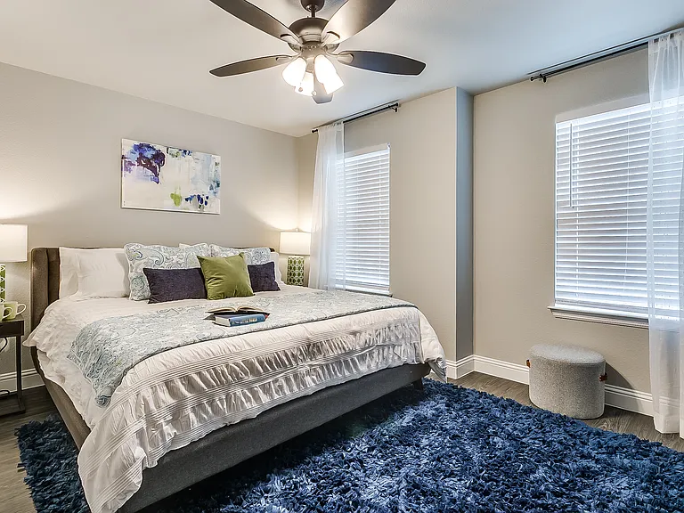 3813 Huntington Dr — Photo 10