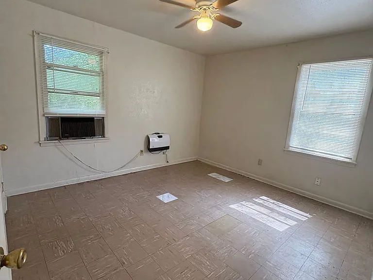 320 W 83rd St — Photo 15