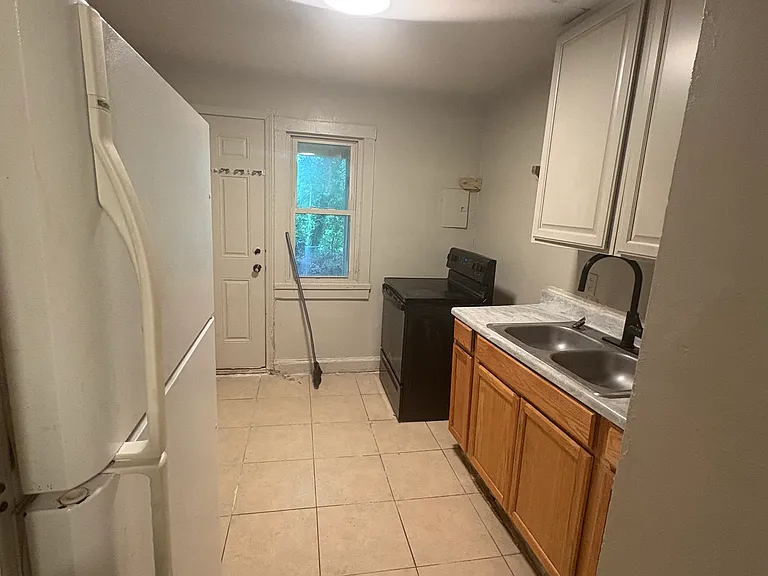 2800 Baltimore Ave — Photo 14