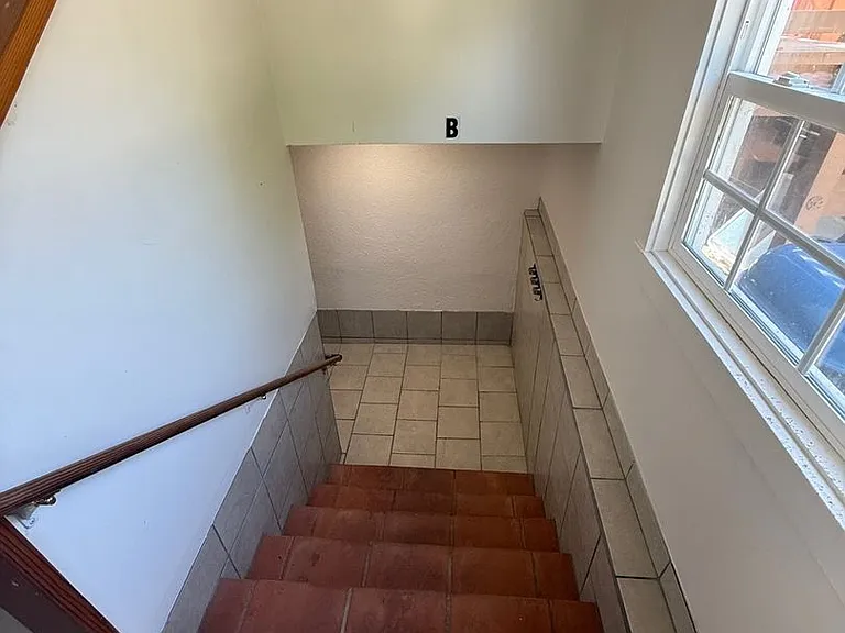 1435 Parker Street — Photo 3