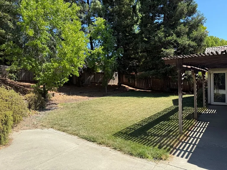 237 Sunridge Way — Photo 45