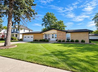 141 W Army Trail Blvd, Addison, IL 60101