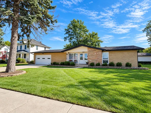 141 W Army Trail Blvd, Addison, IL 60101