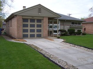 641 Walnut Ct, Des Plaines, IL 60016