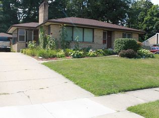 1654 Bridge St NW, Grand Rapids, MI 49504