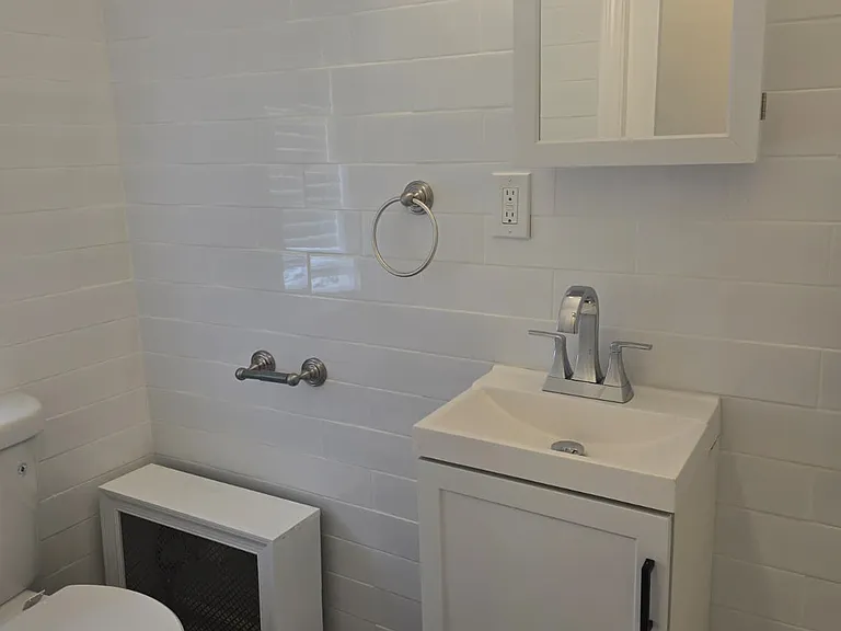 209 S Locust St #5 — Photo 13