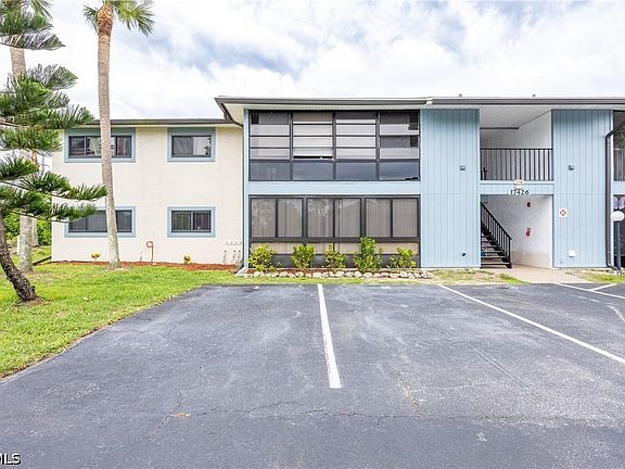4th image of 17426 Birchwood Ln APT 1