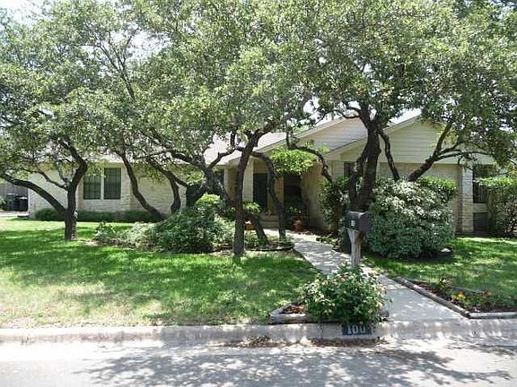 2nd image of 100 Riverwood Dr