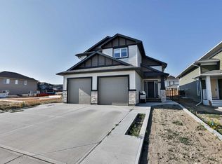 549 NE Riverhills Way W, Lethbridge, AB T1K 8H8