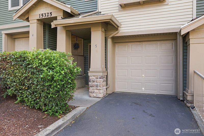 3rd image of 15325 SE 155th Place #J5