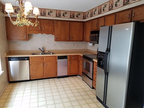 2nd image of 3105 Littlefield Cv