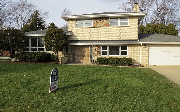2nd image of 7040 W 130th St