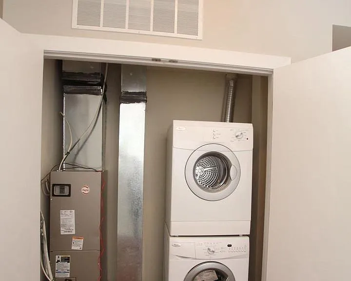400 S 45th St #1B — Photo 10
