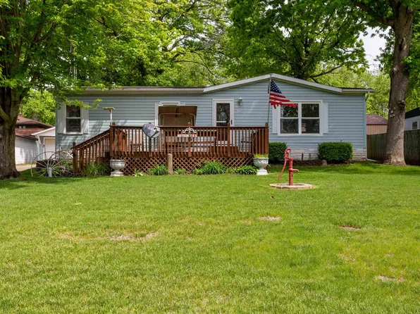 165 Copper Kettle Ln, East Dubuque, IL 61025