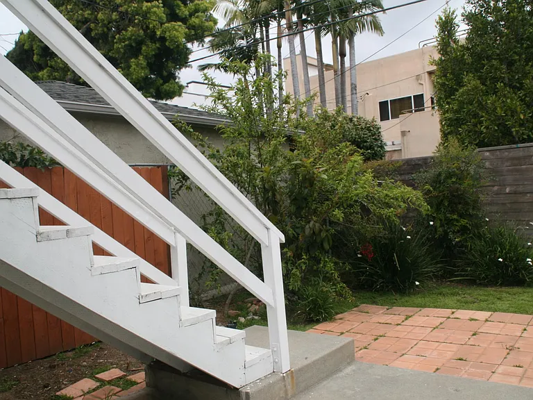 3292 Grand View Blvd — Photo 47