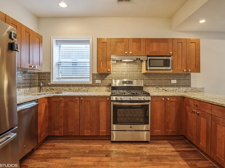 2417 N Ridgeway Ave #1 — Photo 4