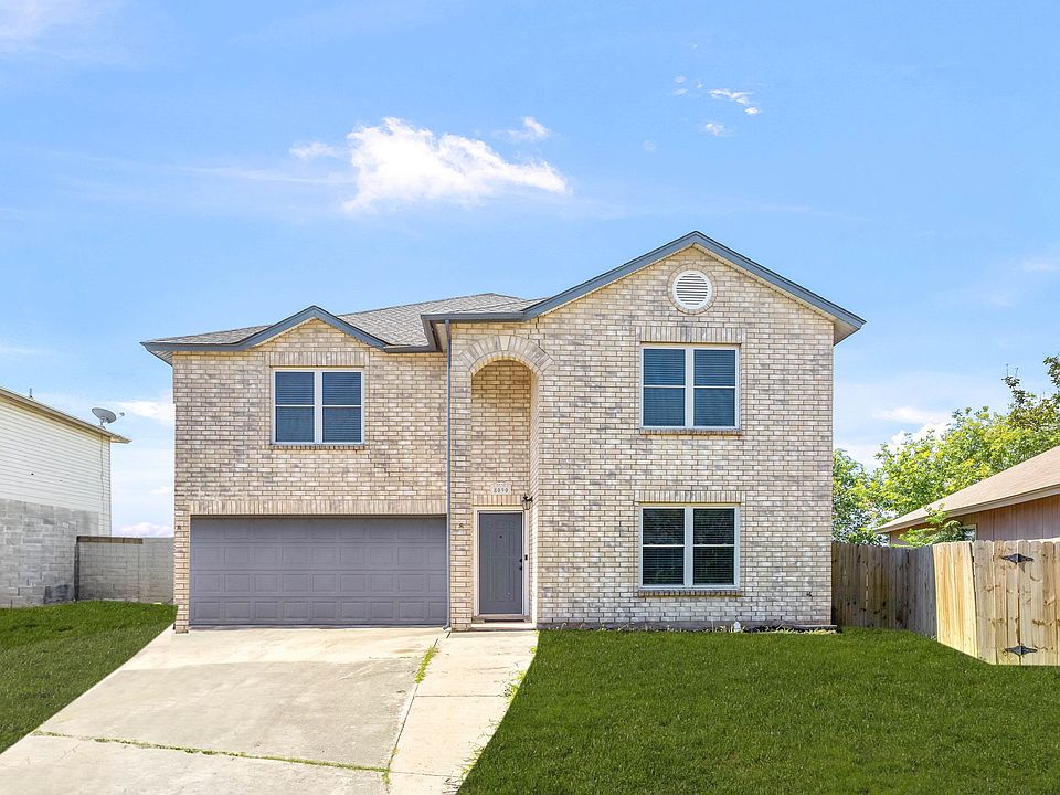 8090 Chestnut Ash in Converse TX - Homes For Rent in San Antonio TX Homes For Rent in Converse TX