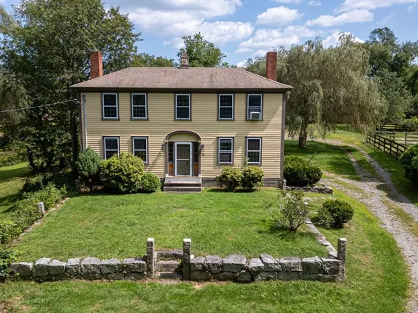 12 Katrina Rd, Middleboro, MA 02346