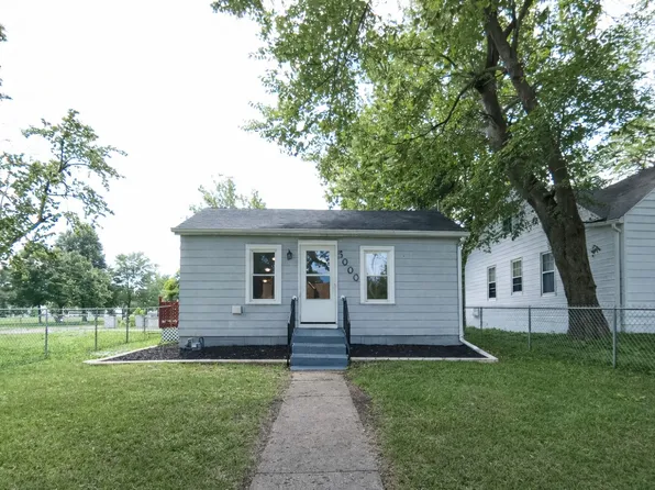 5000 Hickman Rd, Des Moines, IA 50310