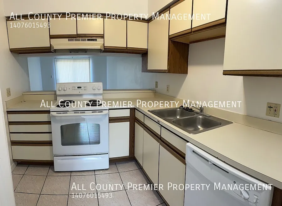 Beautiful 2 Bedroom 2 Bath Apartment! Apply Today! — Photo 4