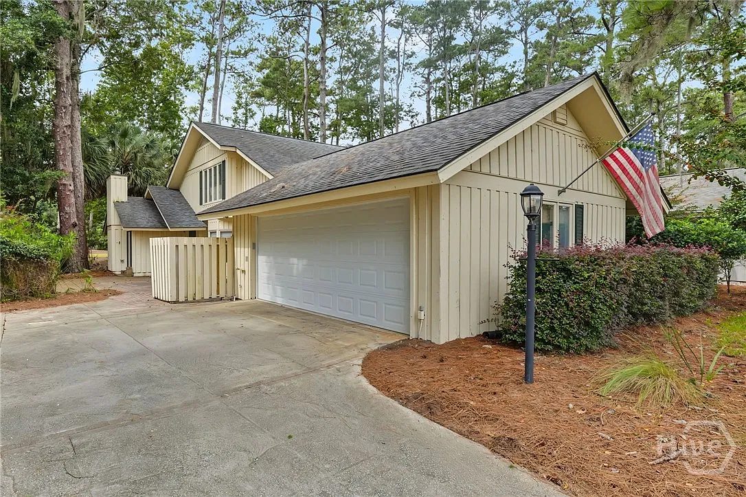 2 bed, 2.5 bath, 2153 sqft, $3,600 — Photo 1
