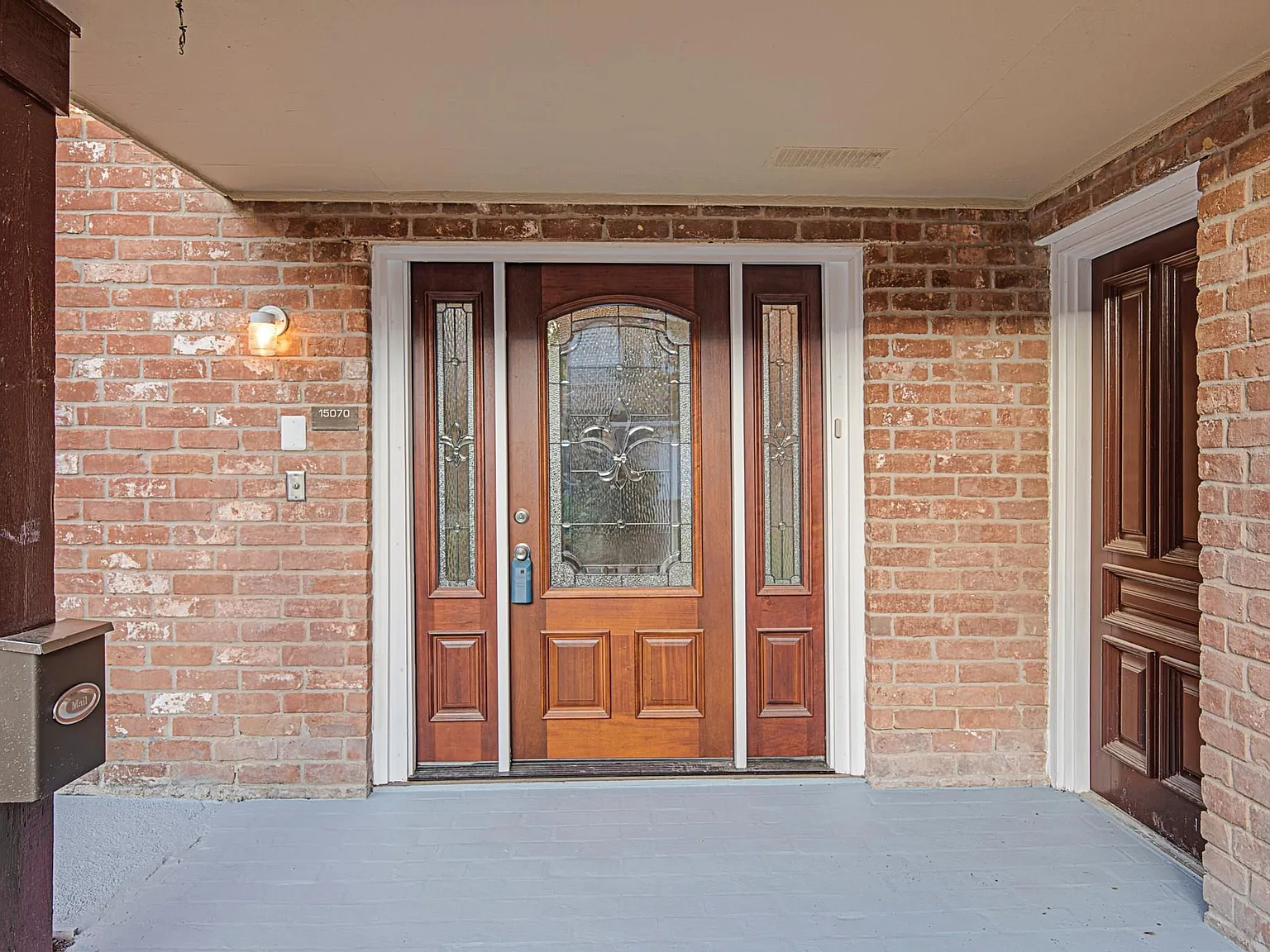 3 bed, 2.5 bath, 2368 sqft, $2,600 — Photo 4