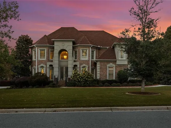 4850 Guilford Forest Dr SW, Atlanta, GA 30331