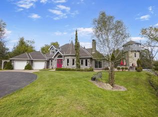 N61W38100 Blackhawk DRIVE, Oconomowoc, WI 53066