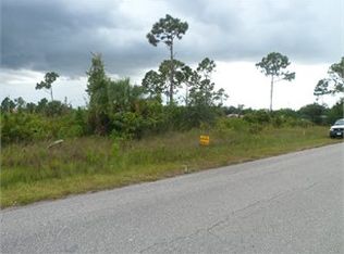 2404 E 10th St, Lehigh Acres, FL 33936