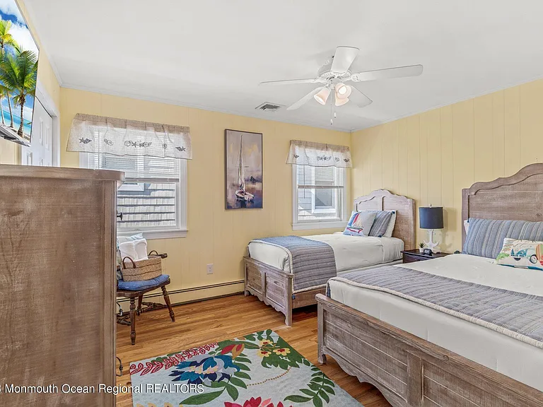 1404 Oceanfront #UPPER — Photo 43
