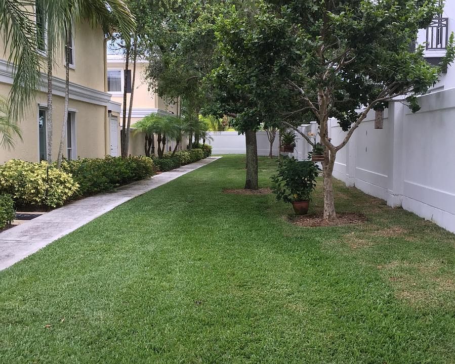 Walkway from parking lot