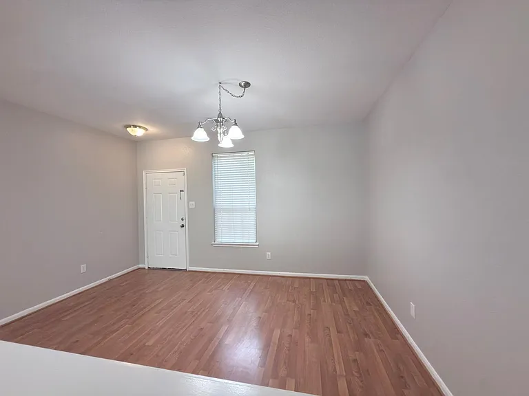2926 Richland Spring Ln — Photo 7