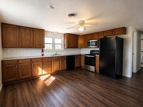 3rd image of 811 N Oakland Avenue
