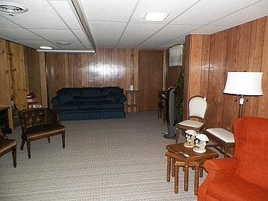 4th image of 408 Dorothy Pl