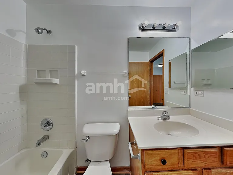 1204 Stonecrop Ln — Photo 17