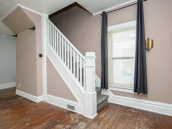 3rd image of 103 Summit Ave