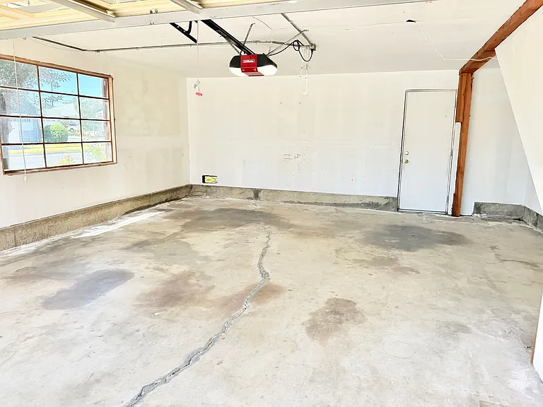 15310 Talbot Dr — Photo 12