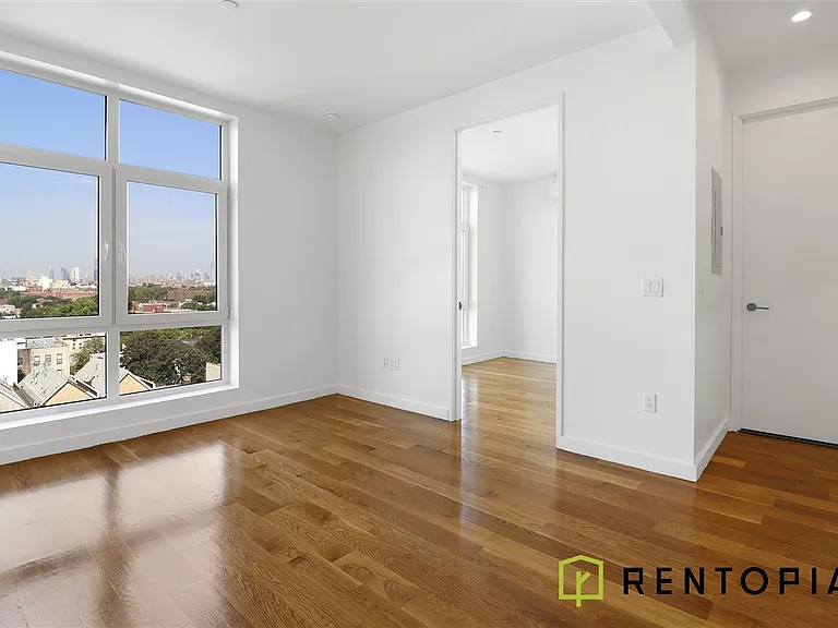 1875 Atlantic Ave #501K — Photo 4