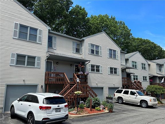 3rd image of 1603 Plainfield Pike APT G3