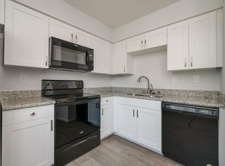1938 Woodgate Arch, Chesapeake, VA 23320