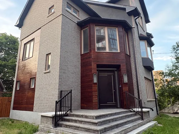 17 Kennedy Park Rd, Toronto, ON M6P 3H2