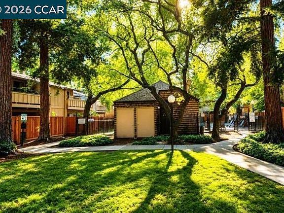 3rd image of 2144 Northwood Cir Unit H